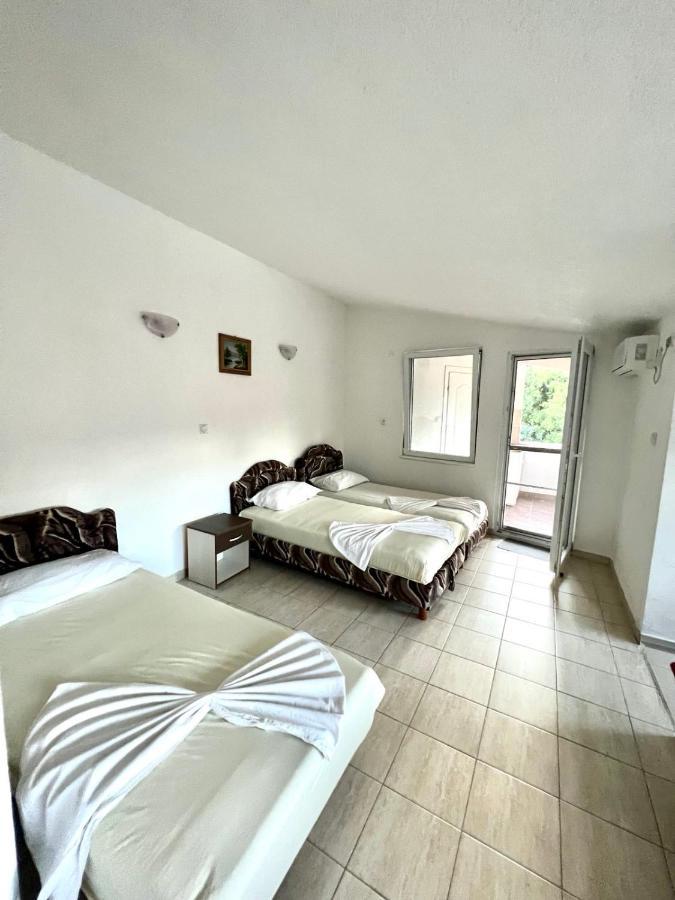 Apartments Vila Fata Ulcinj Ngoại thất bức ảnh