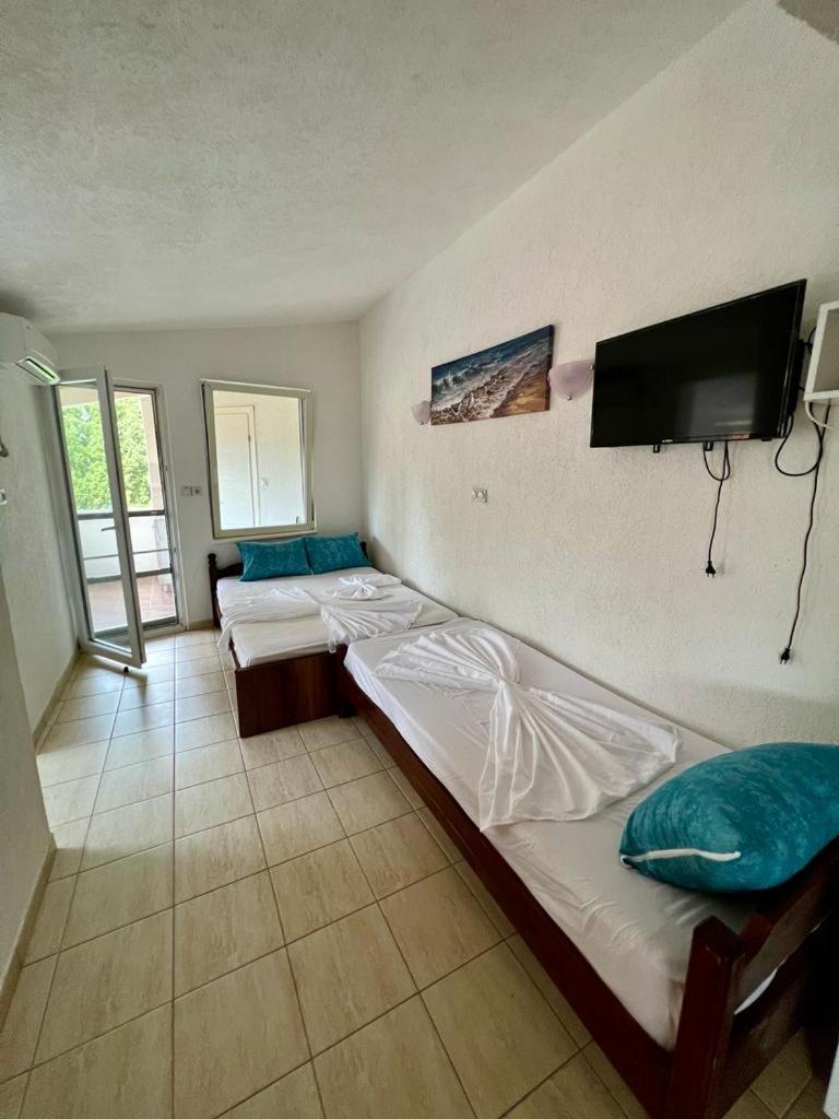 Apartments Vila Fata Ulcinj Ngoại thất bức ảnh